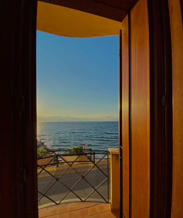 Hotel La Lampara Reggio di Calabria Exteriör bild