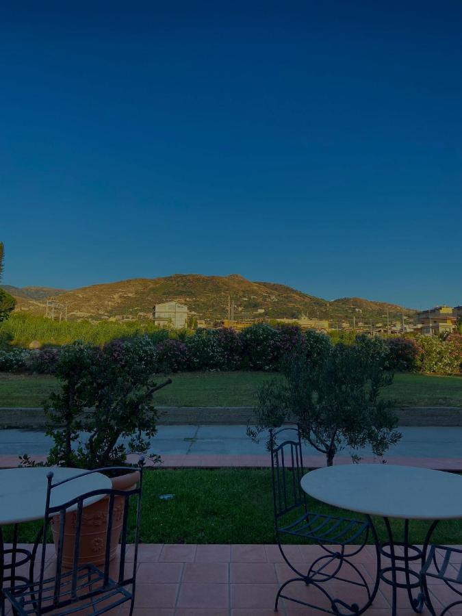 Hotel La Lampara Reggio di Calabria Exteriör bild