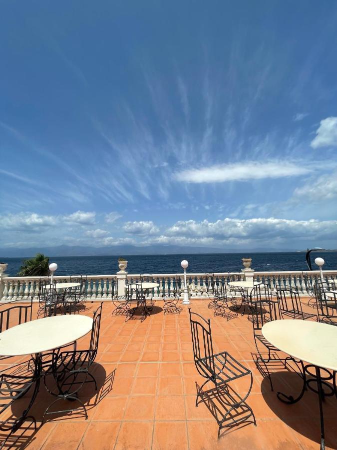 Hotel La Lampara Reggio di Calabria Exteriör bild