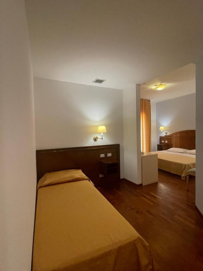 Hotel La Lampara Reggio di Calabria Exteriör bild