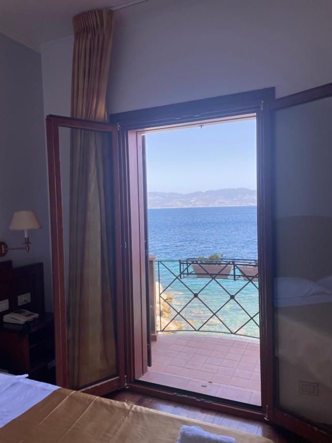 Hotel La Lampara Reggio di Calabria Exteriör bild