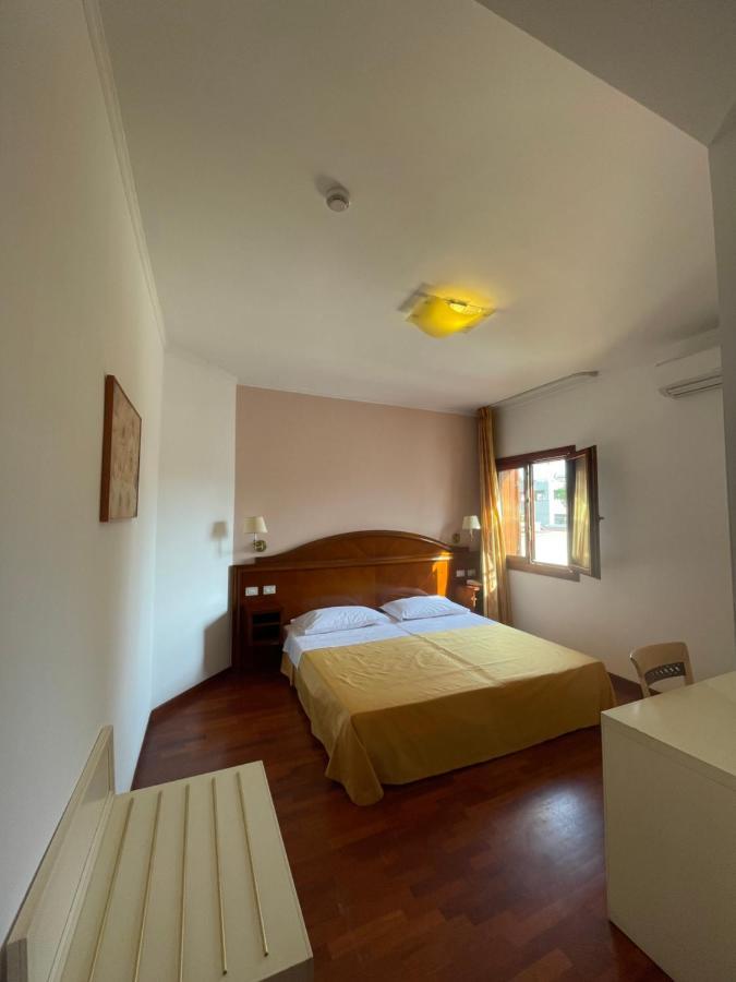 Hotel La Lampara Reggio di Calabria Exteriör bild
