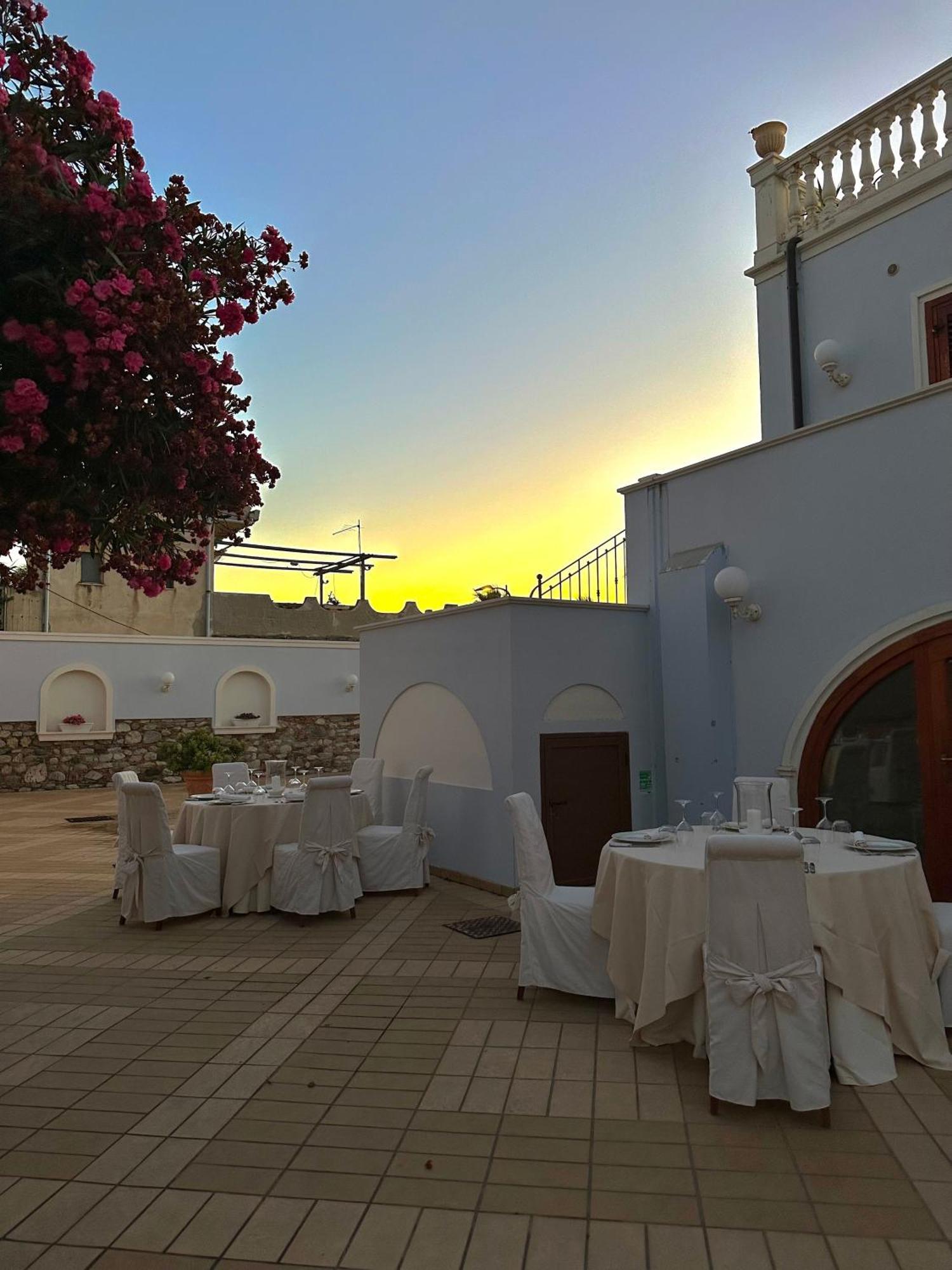 Hotel La Lampara Reggio di Calabria Exteriör bild